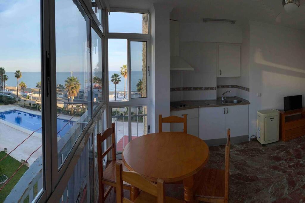 Apartment First Line Of The Sea Benalmádena Dış mekan fotoğraf